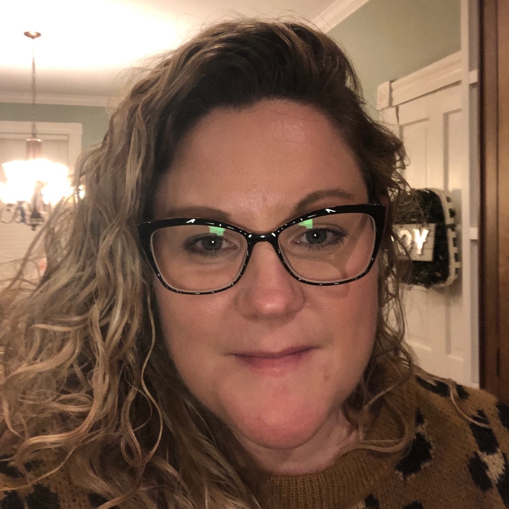 Meet your Posher, Alyson